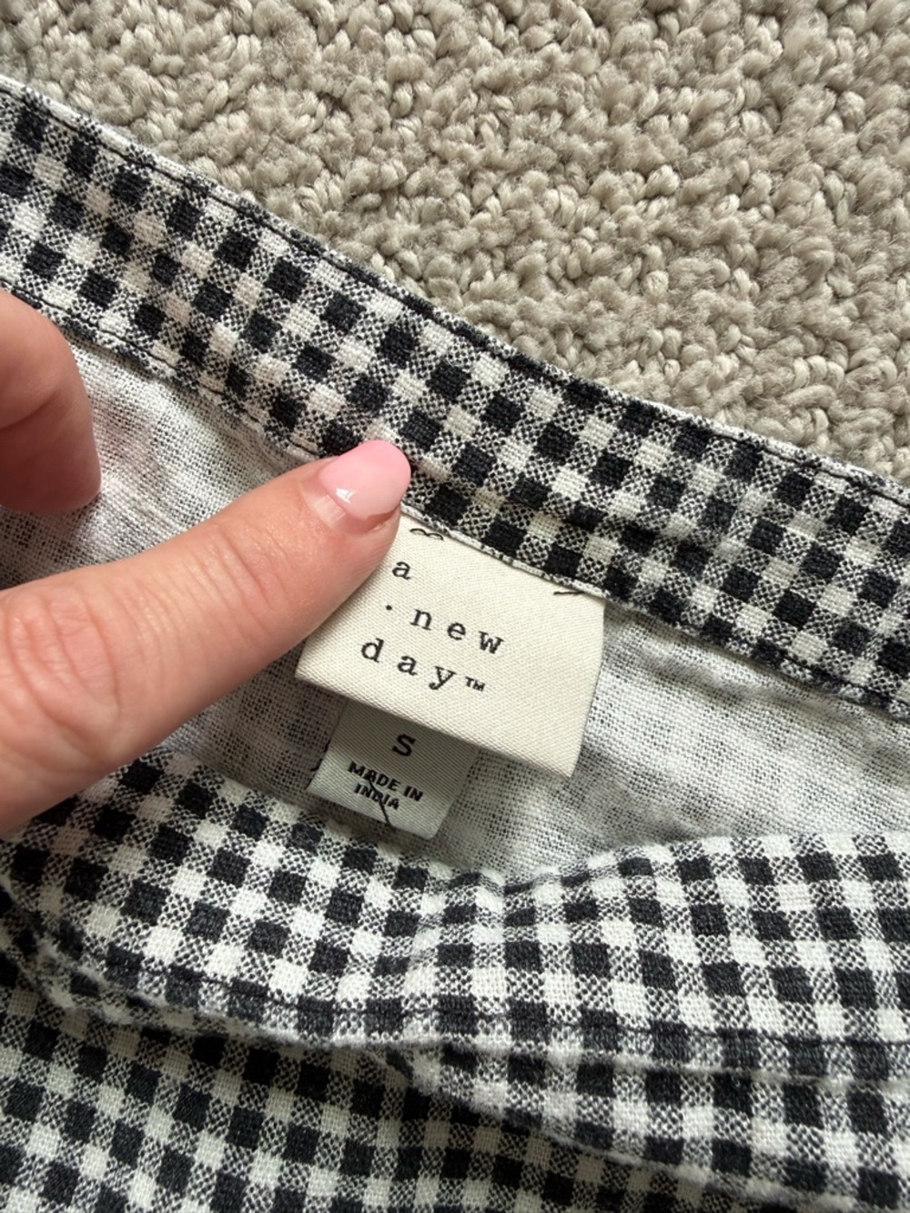 Linen Blend Set - Picture 2 of 3